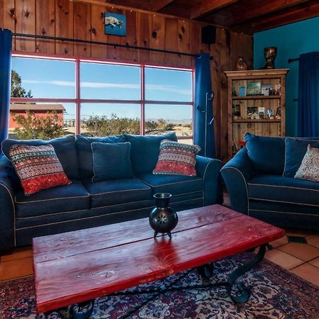 Chuck'S Cabin In A Joshua Tree Community Twentynine Palms Bagian luar foto