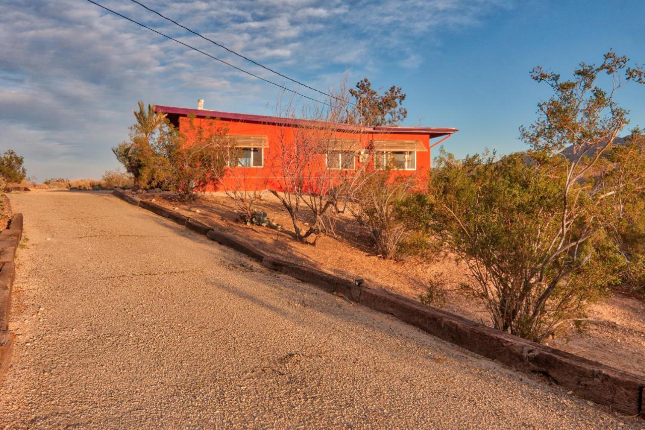 Chuck'S Cabin In A Joshua Tree Community Twentynine Palms Bagian luar foto