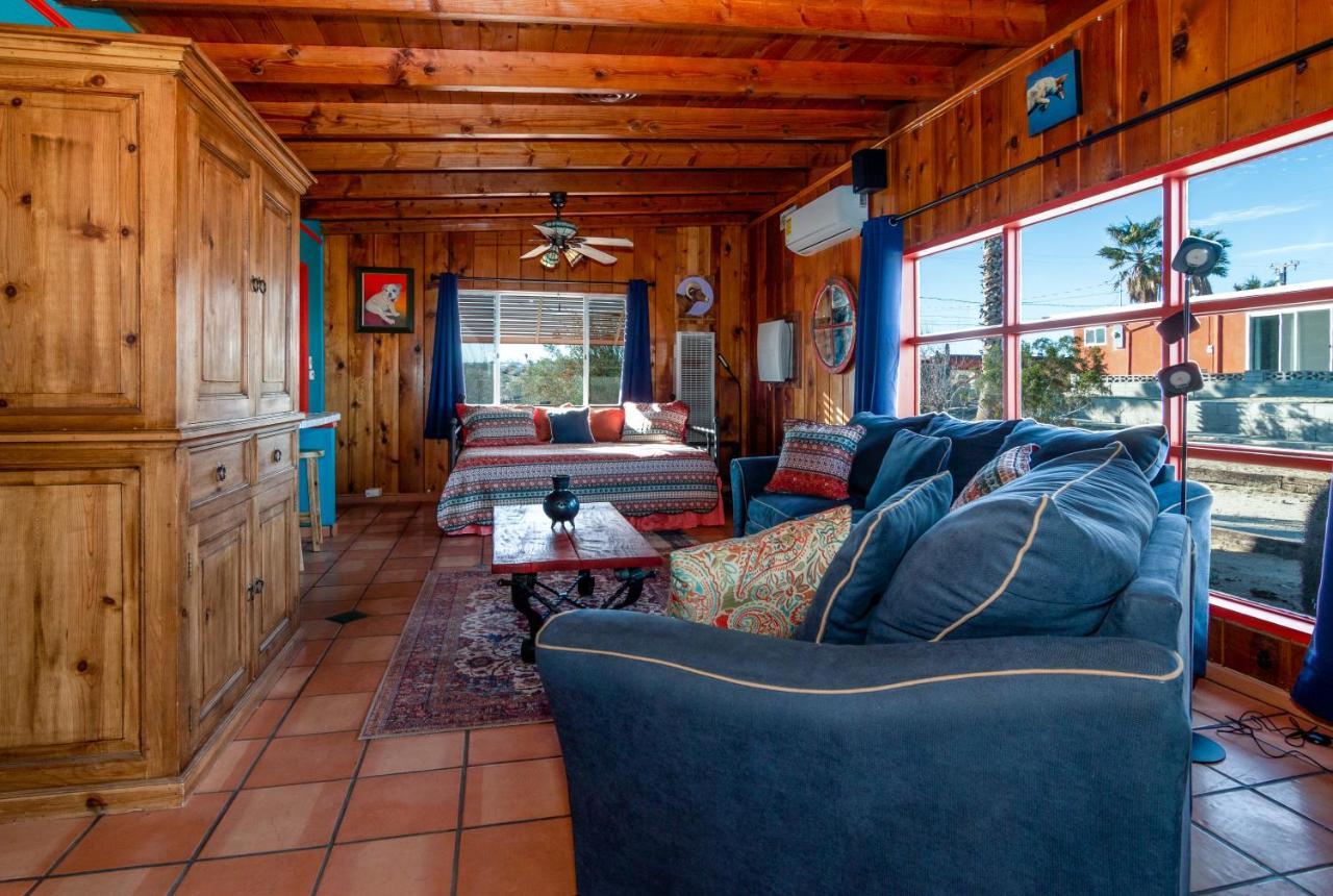 Chuck'S Cabin In A Joshua Tree Community Twentynine Palms Bagian luar foto
